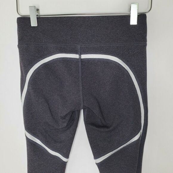 ALO Yoga Continuity Leggings XS-S Gray White Stripes Contour Active - Picture 6 of 7